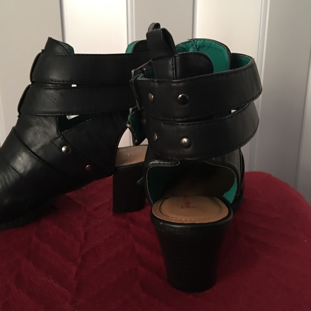 Pink & Pepper Gladiator Heeled Sandal Black Sz 8 1/2 M